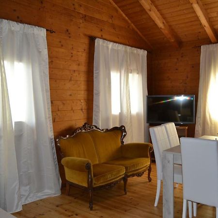 Chalet L Oasi Di Ambra 8 Posti Letto Con Uso Piscina Ardea Exterior foto