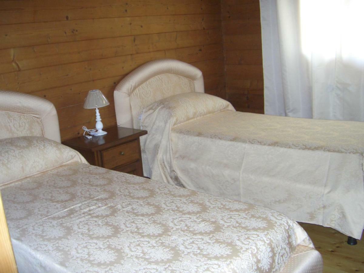 Chalet L Oasi Di Ambra 8 Posti Letto Con Uso Piscina Ardea Exterior foto