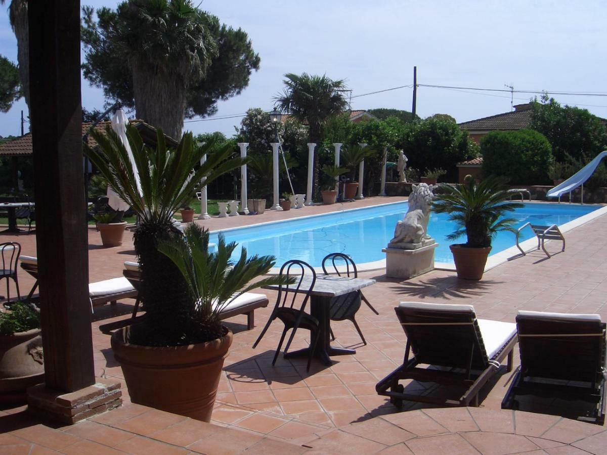 Chalet L Oasi Di Ambra 8 Posti Letto Con Uso Piscina Ardea Exterior foto